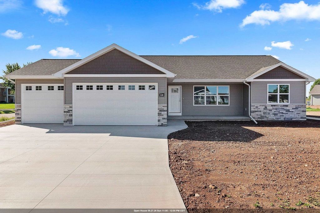 530 Willow Court, NEW LONDON
