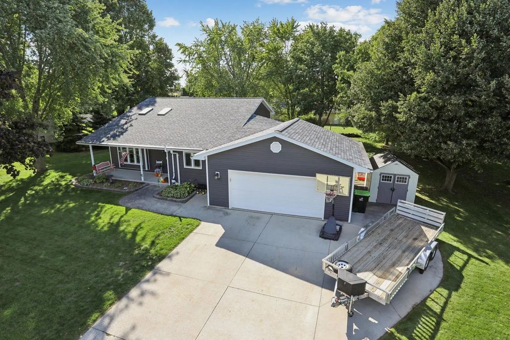 617 Donna Street, CHILTON