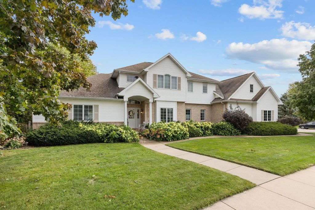 1426 Mahler Boulevard, NEENAH