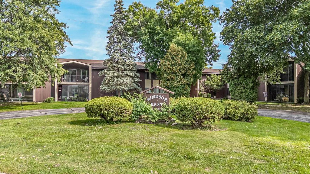 1699 Alcan Drive 212, MENASHA