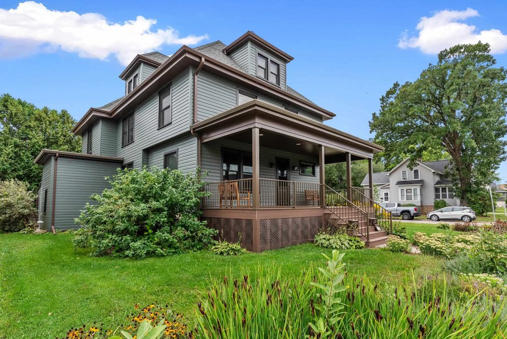 136 E Merrill Avenue, FOND DU LAC