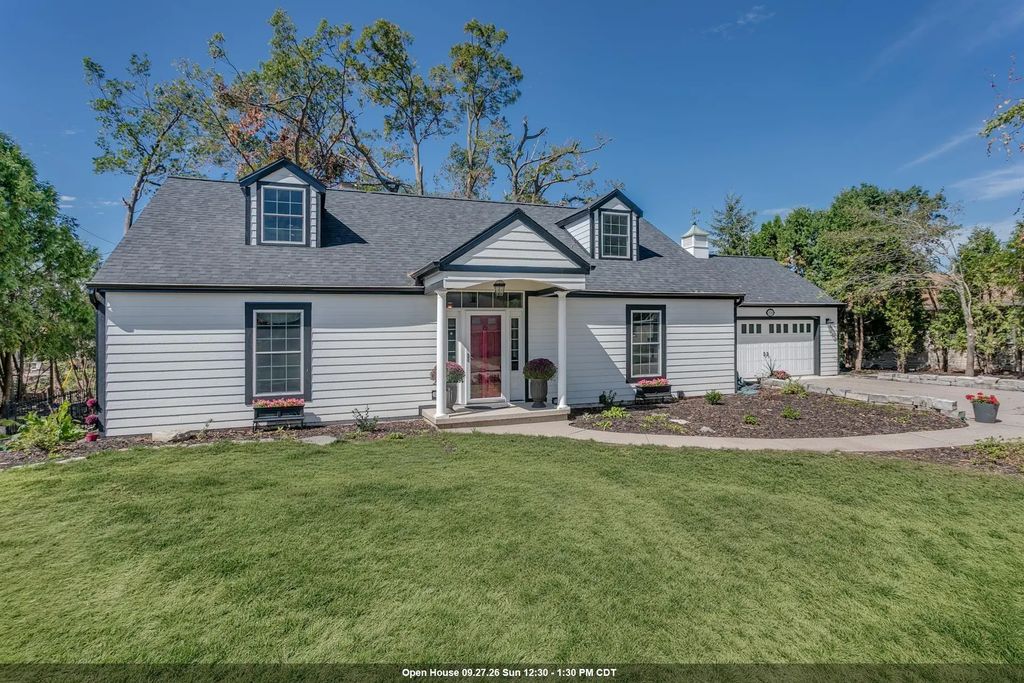 1701 S Hillcrest Drive, APPLETON