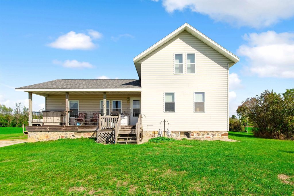 N1961 County Road W, COLEMAN