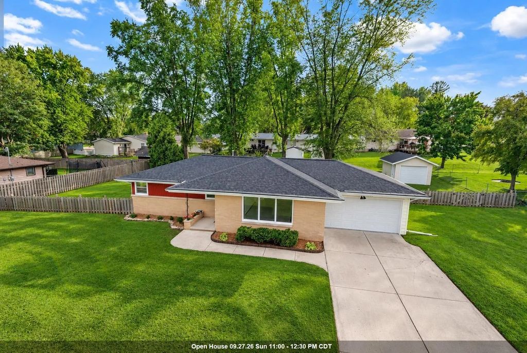 1607 Cormier Road, GREEN BAY