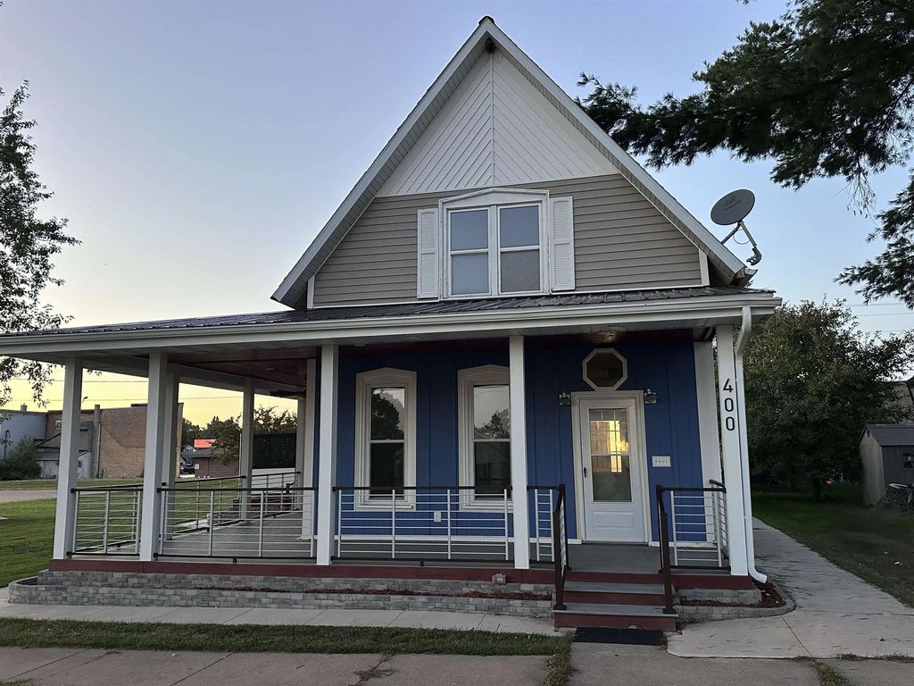 400 Lake Avenue, FLORENCE
