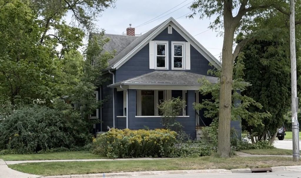 843 Dousman Street, GREEN BAY
