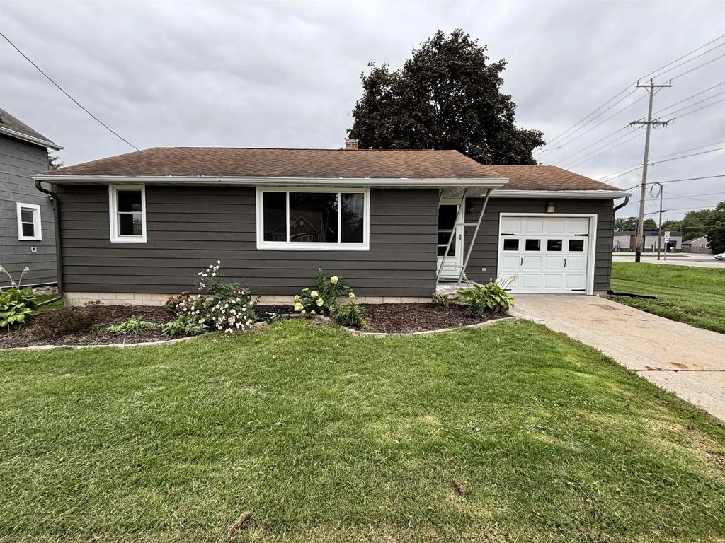 729 W Cedar Street, HILBERT