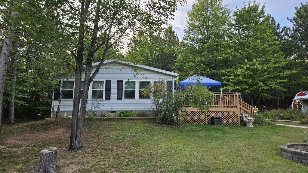 W4965 N Pathfinder Circle, SHAWANO