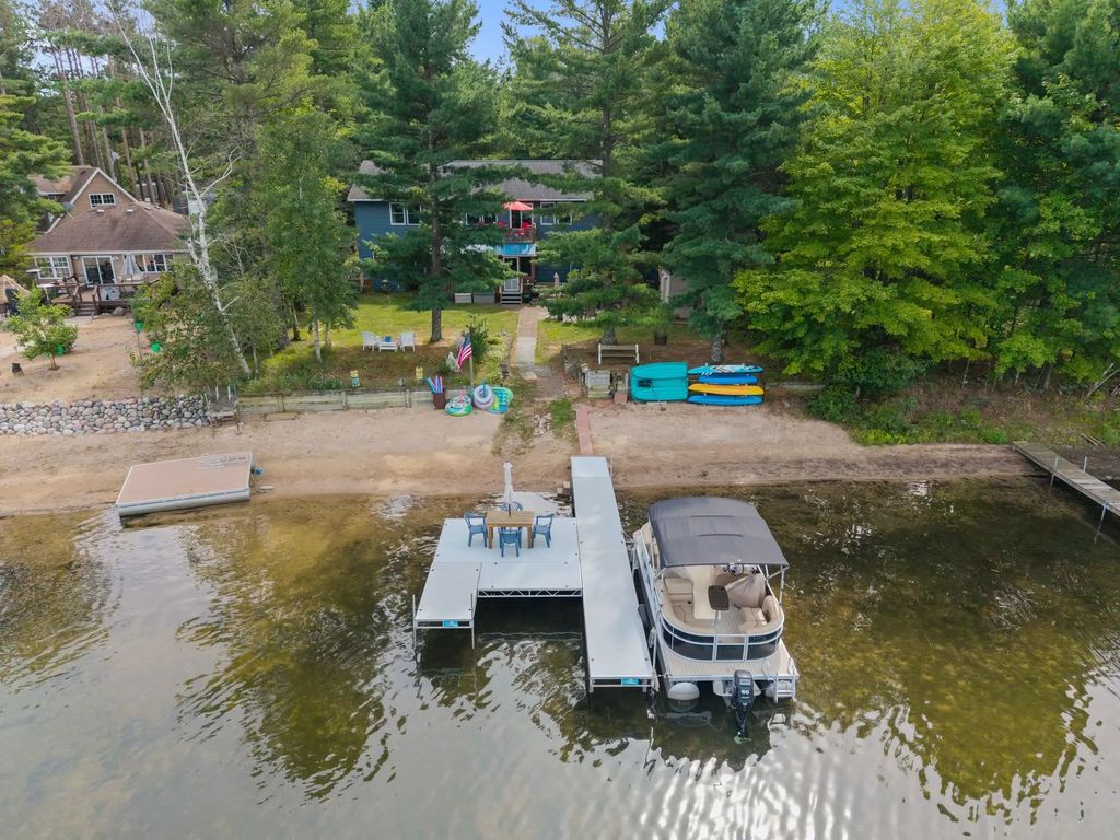 14434 County Road Vv, GILLETT