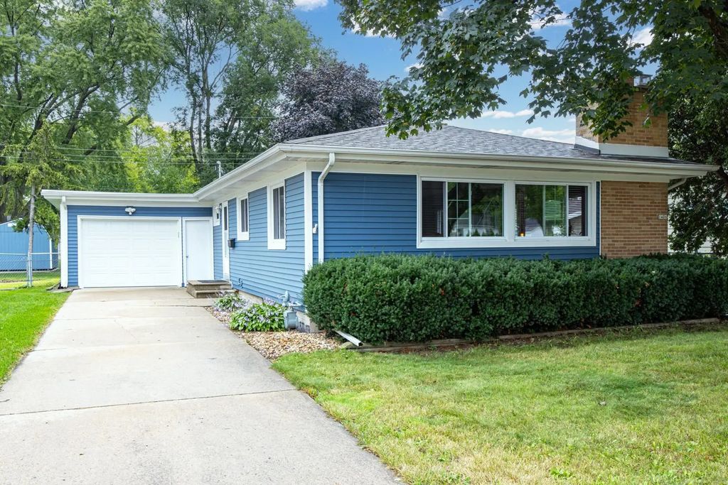1406 Hazel Street, OSHKOSH