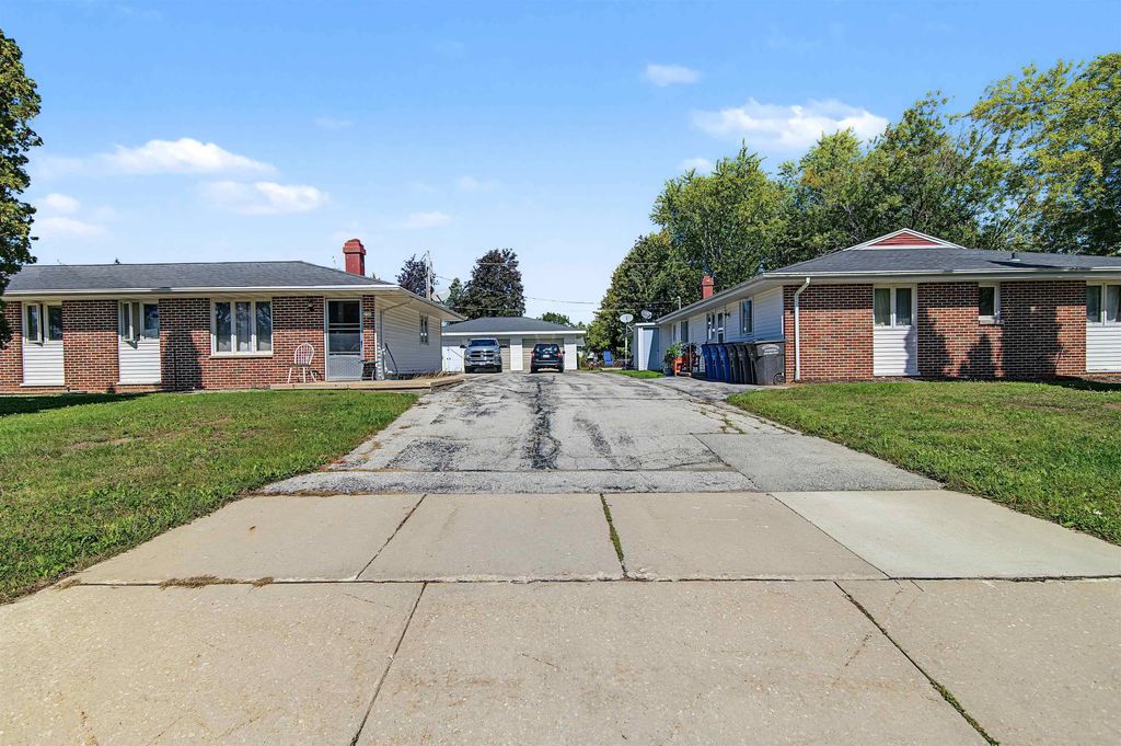 121 W Glenbrook Drive, PULASKI