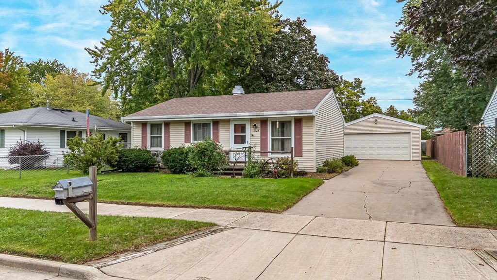 2124 S Fountain Avenue, APPLETON
