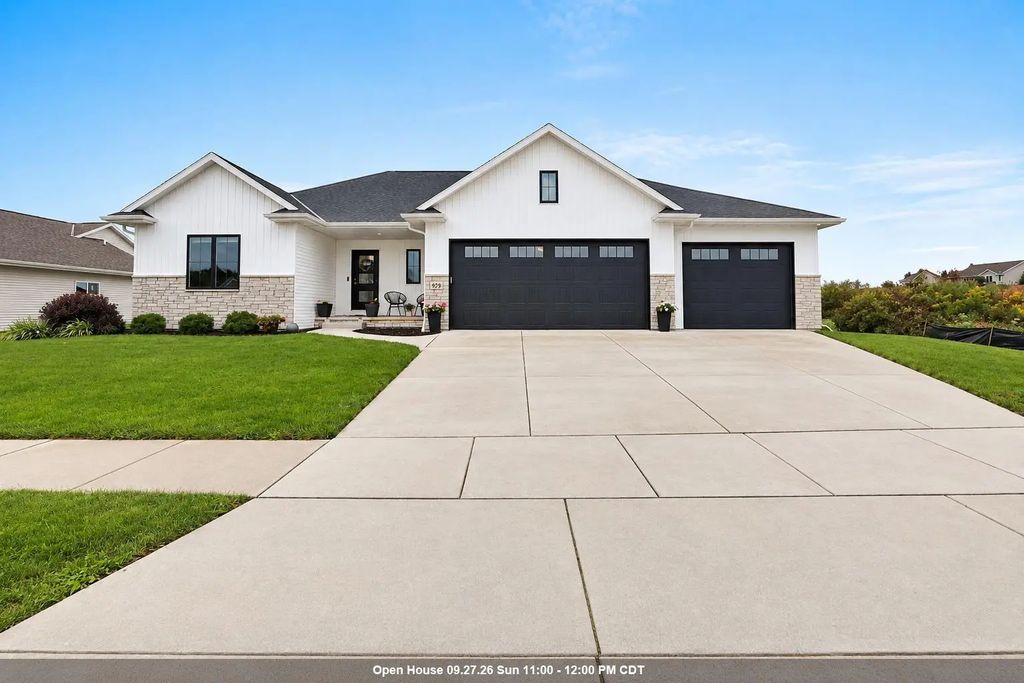 928 Mendota Drive, GREEN BAY