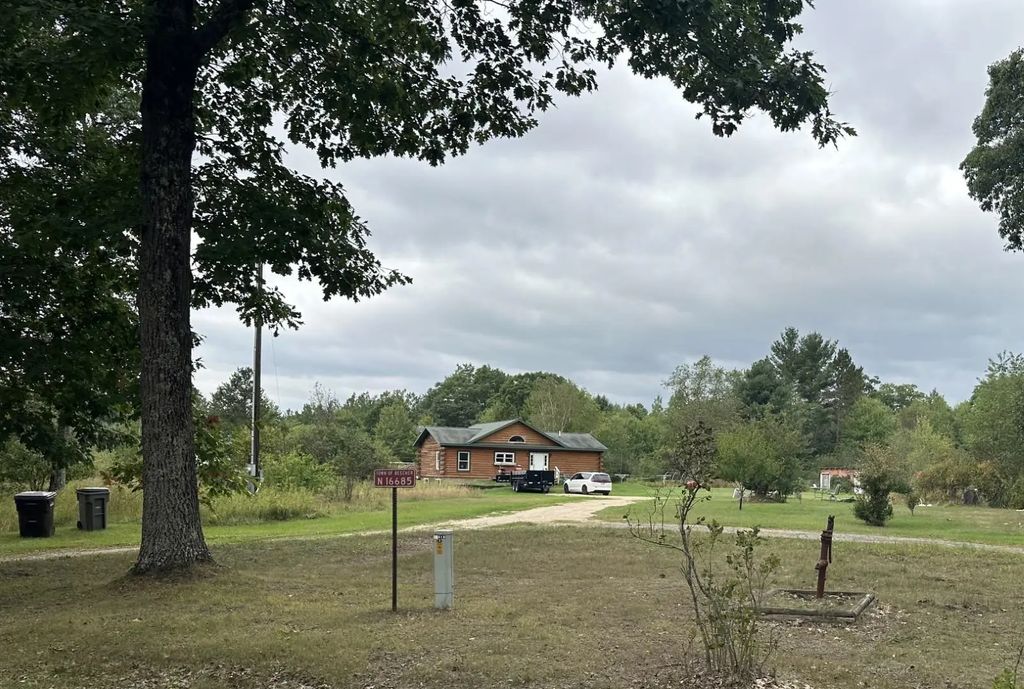 N16685 Smeester School Road, PEMBINE