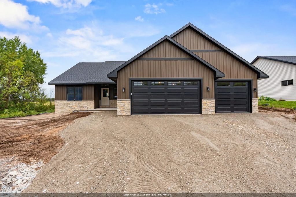 3869 Van Lanen Road, GREEN BAY