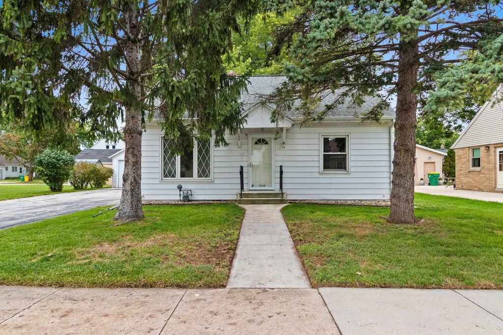 1030 Hickory Hill Drive, GREEN BAY