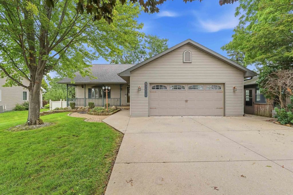 N9630 N Coop Road, APPLETON