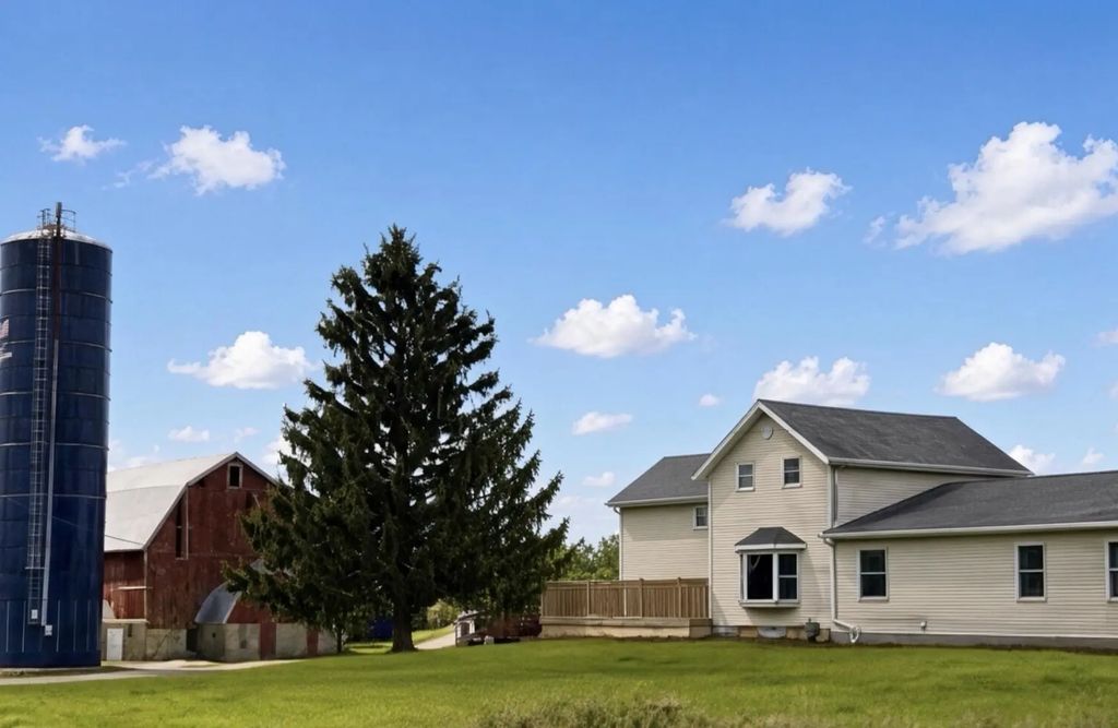 N3262 State Road 175, BROWNSVILLE