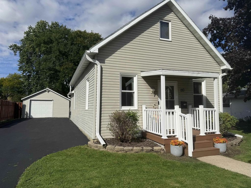 210 Harrison Street, NORTH FOND DU LAC