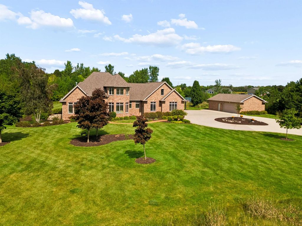 W5768 Firelane 12, MENASHA