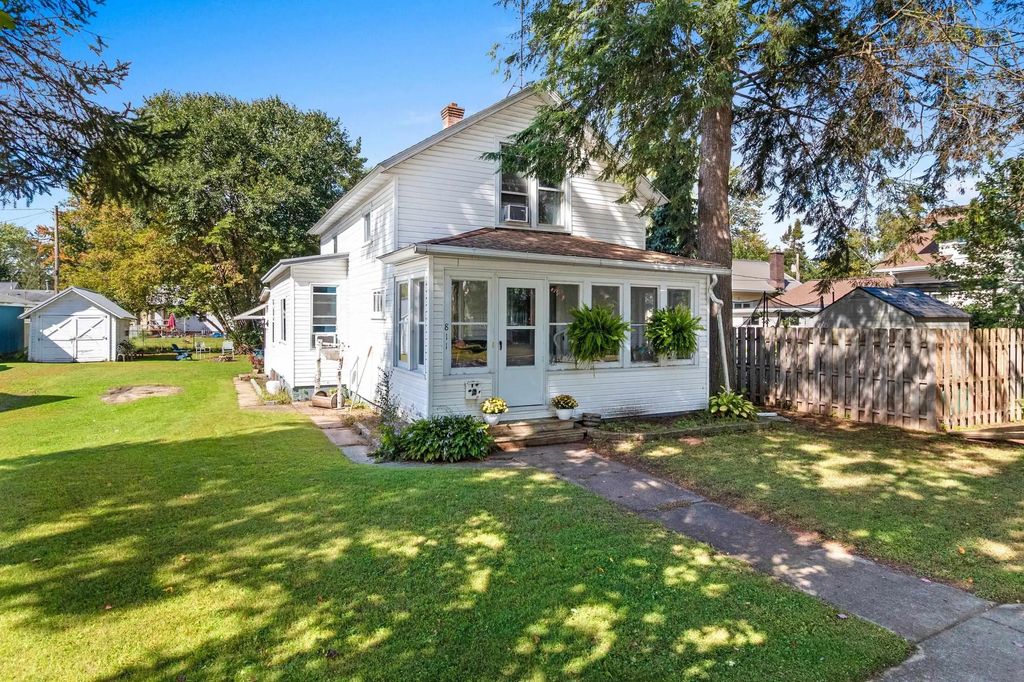 811 S Lafayette Street, SHAWANO