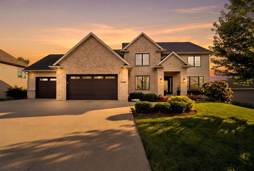 5465 N Haymeadow Avenue, APPLETON