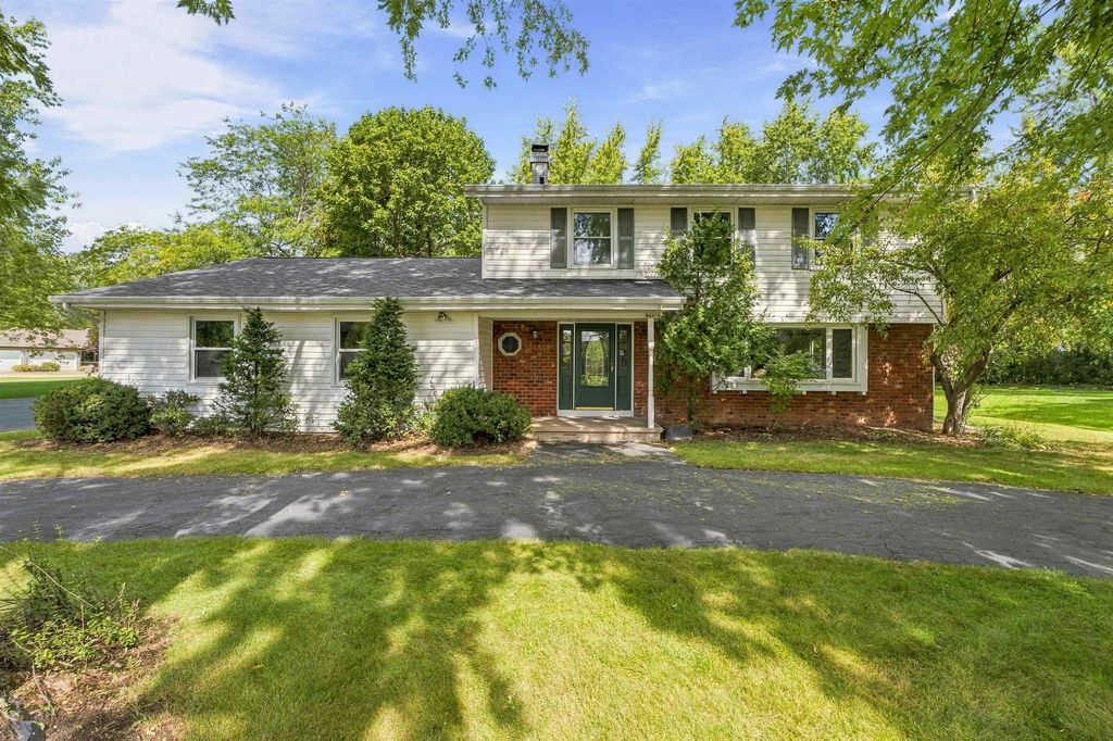 W4958 Golf Course Road, SHERWOOD