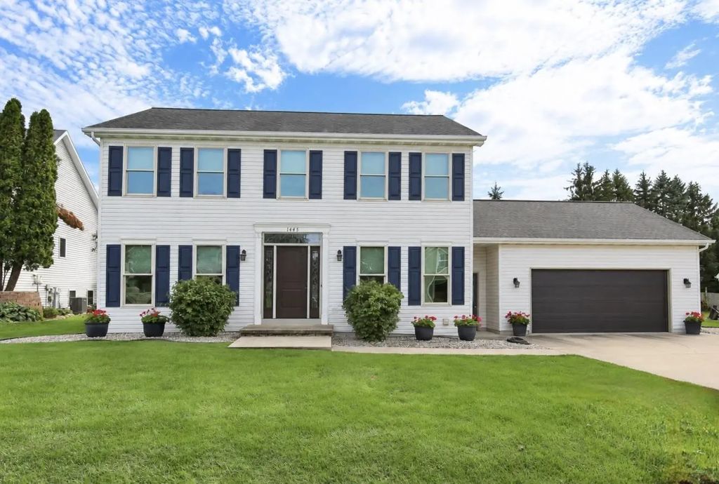 1445 W Breckenridge Court, APPLETON