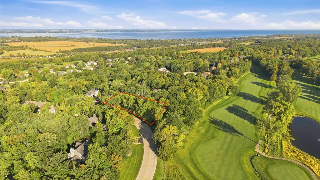 5 Oakridge Court, FOND DU LAC