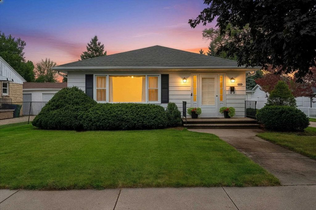 994 Roscoe Street, GREEN BAY