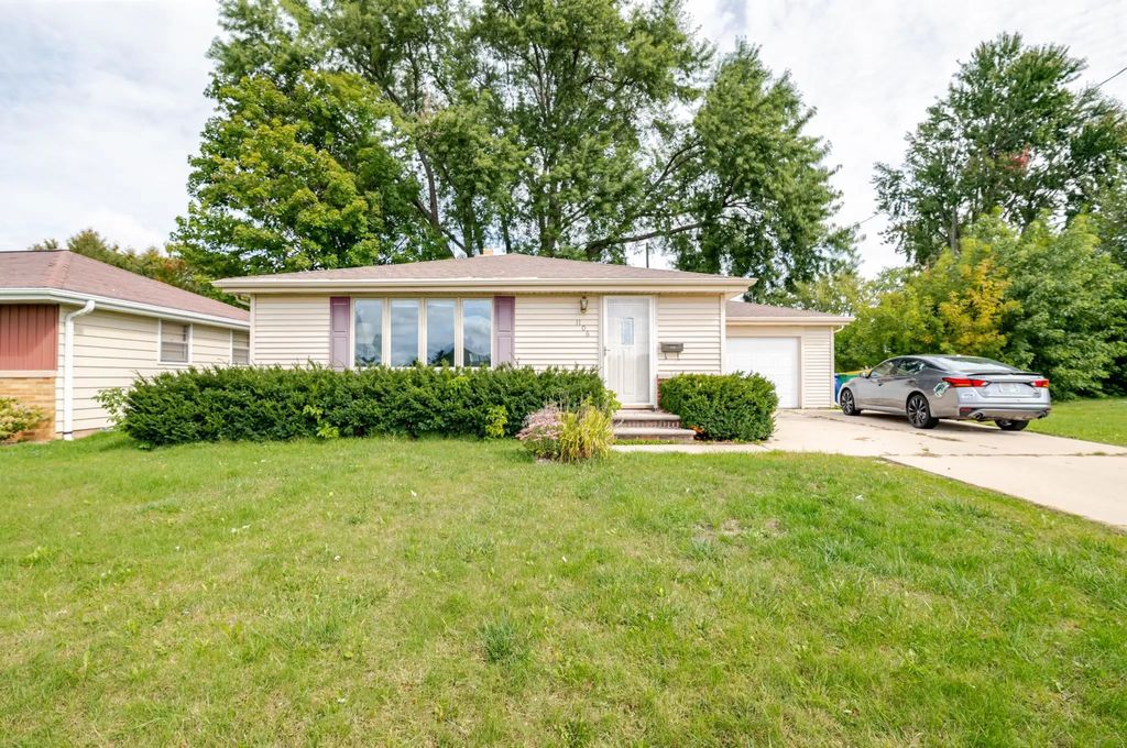 1106 St Agnes Drive, GREEN BAY