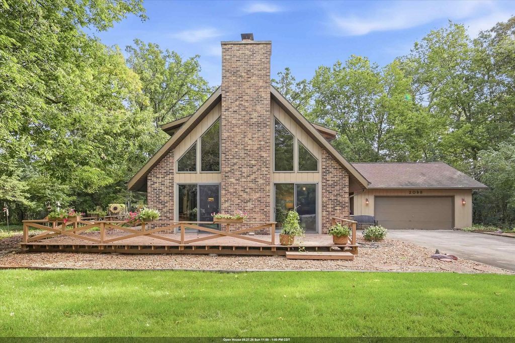 2098 Shawnee Lane, OSHKOSH