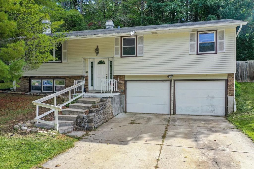 153 Cliffview Drive, GREEN BAY