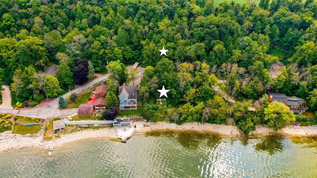 5361 Edgewater Beach Road, GREEN BAY