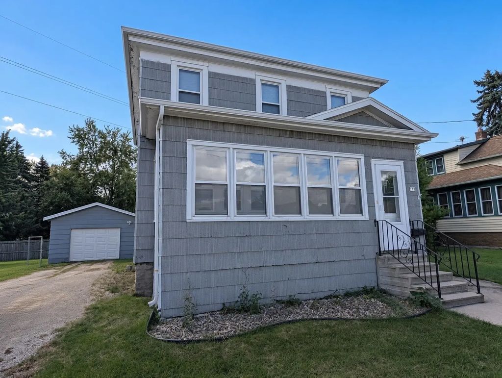 719 W 6th Avenue, OSHKOSH