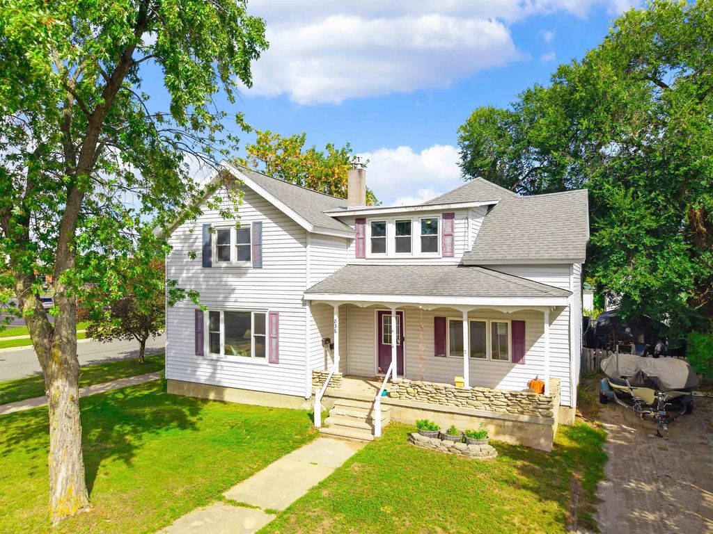 836 Main Street, MARINETTE