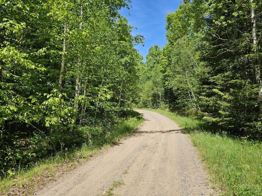 W Herzog Road, IRON MOUNTAIN