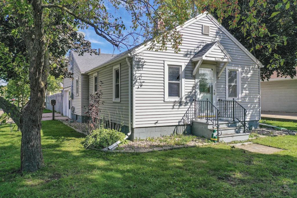 1722 W Murdock Avenue, OSHKOSH