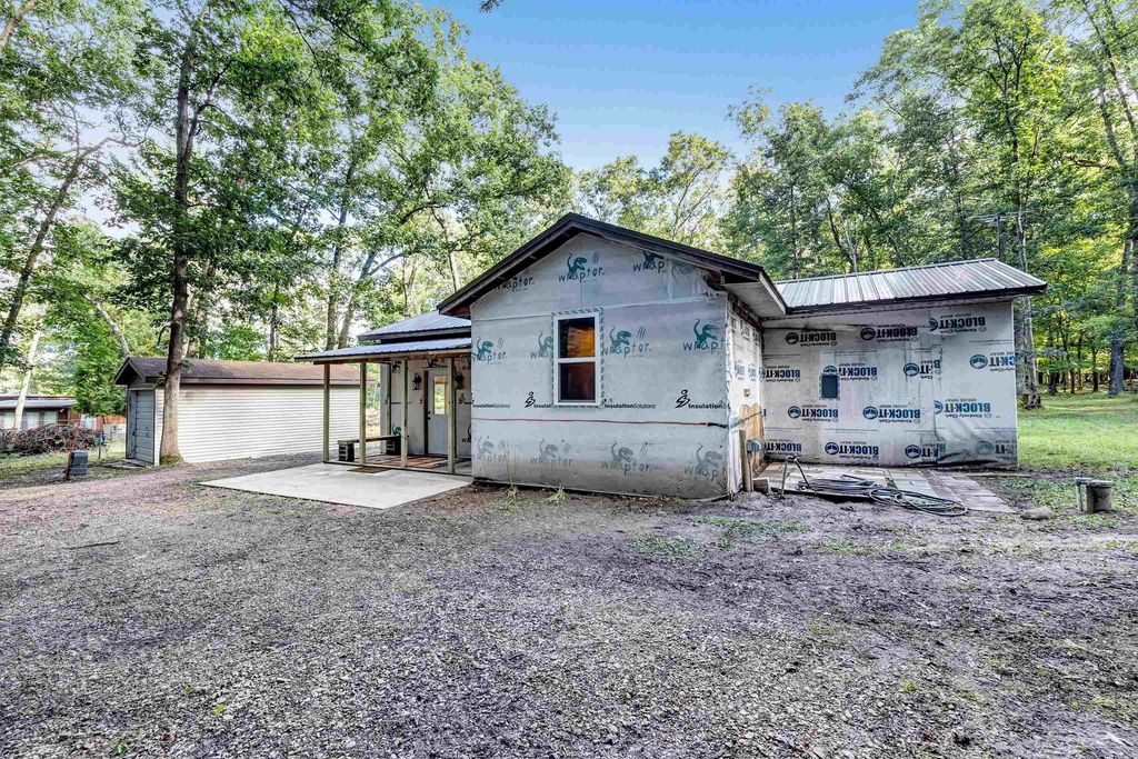 N2450 E Pine Circle, REDGRANITE