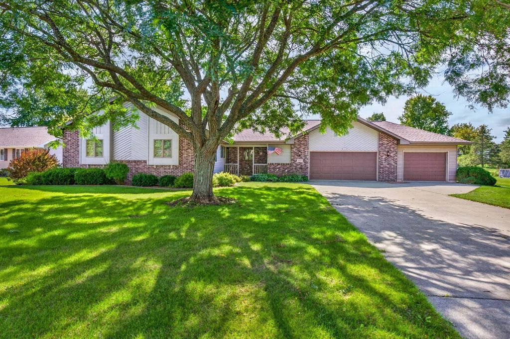 W6561 Cedar Lane, GREENVILLE