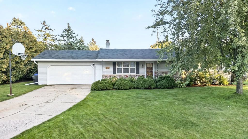 2516 N Summit Street, APPLETON