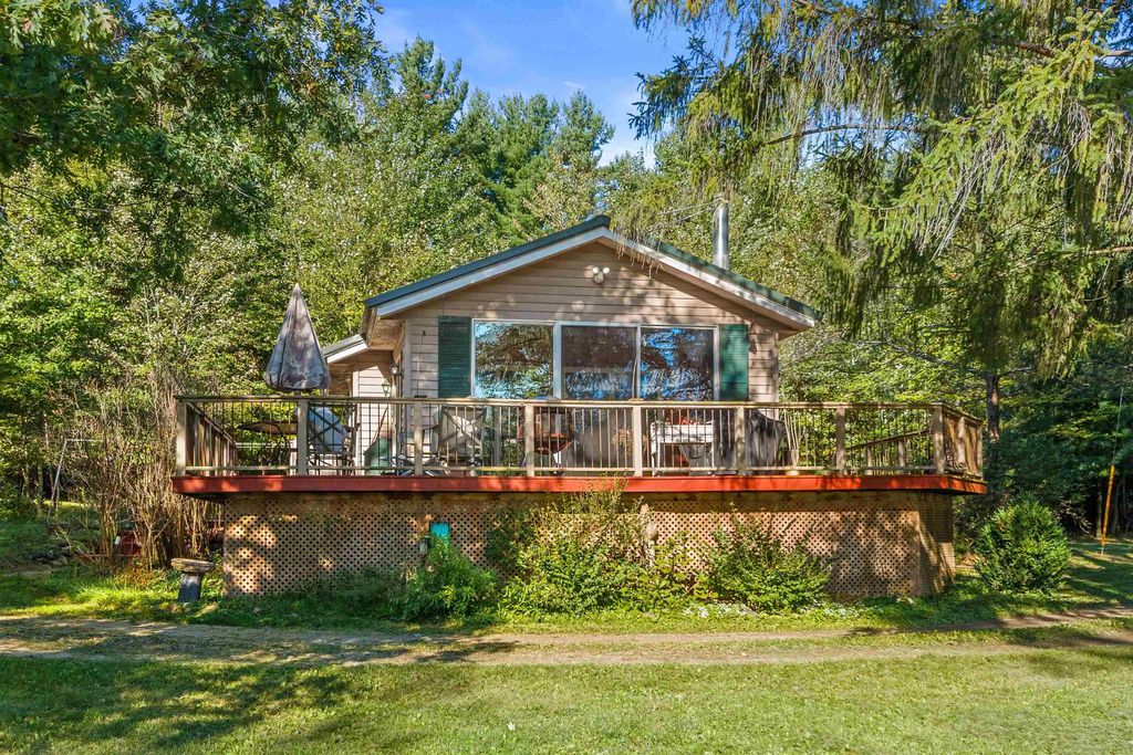 W6525 20th Drive, WAUTOMA