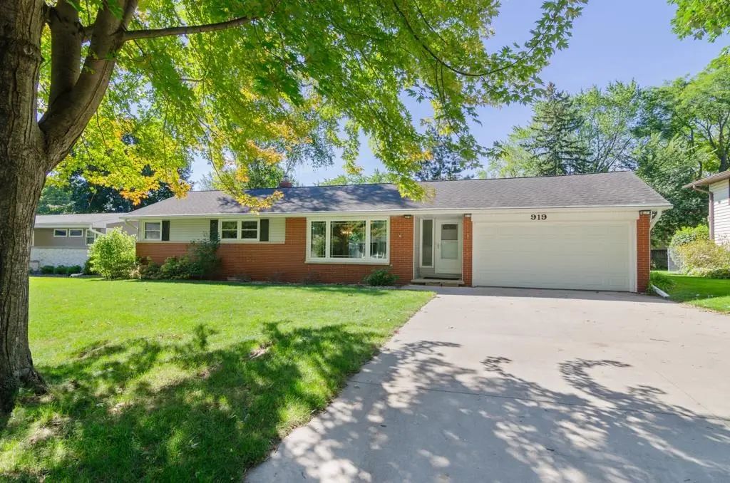 919 Morris Avenue, GREEN BAY
