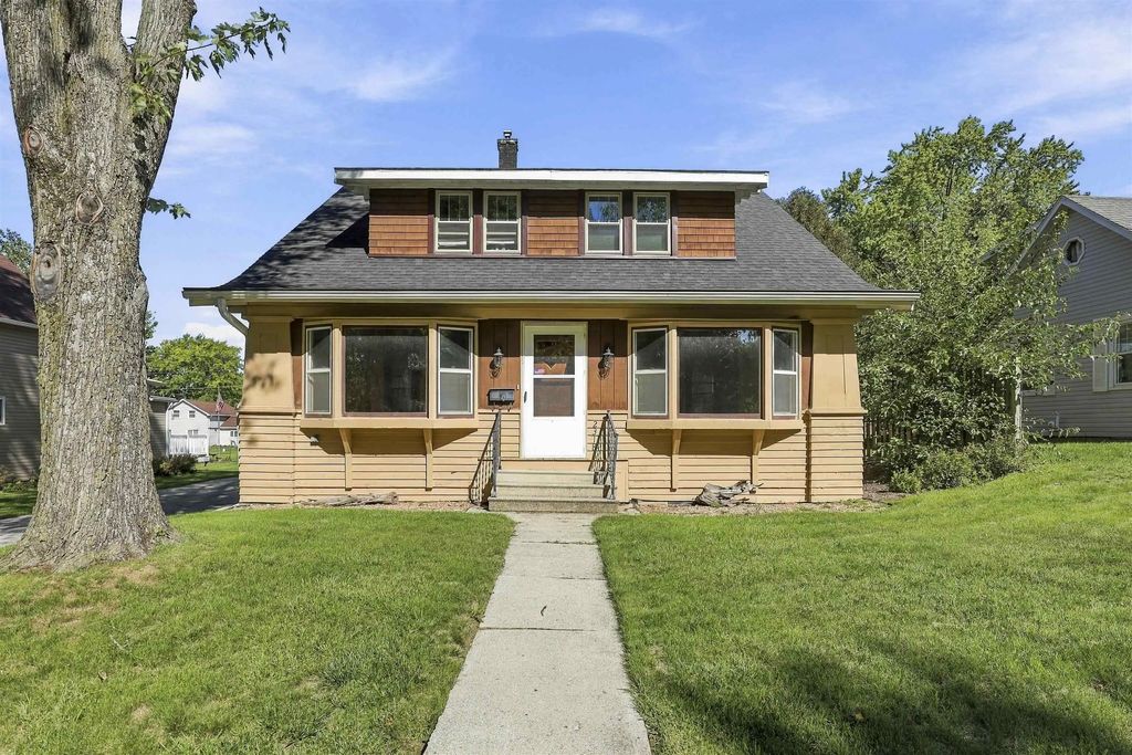 2318 Wisconsin Avenue, NEW HOLSTEIN