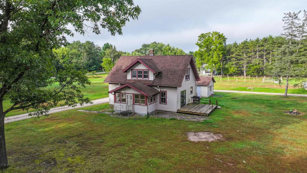 N2229 County Road K, WAUPACA
