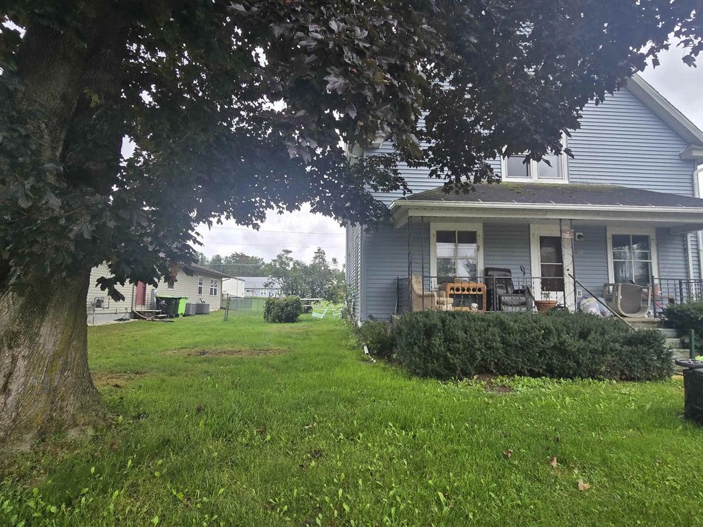 203 E Wall Street, NESHKORO