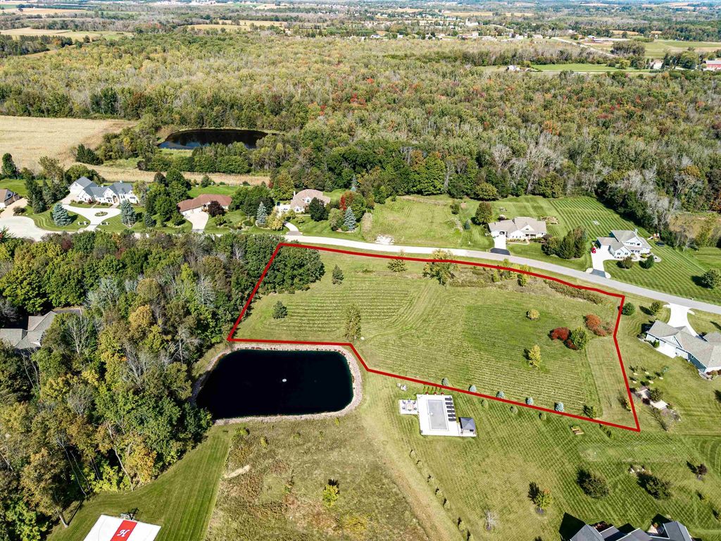 W9001 Forest Ridge Drive, DALE