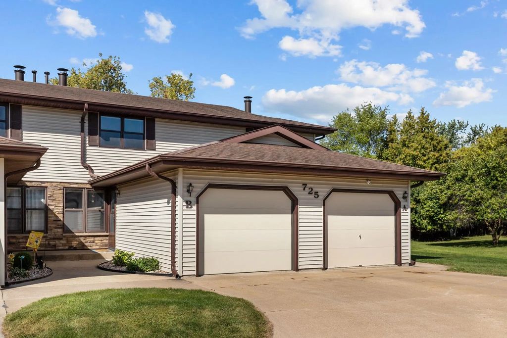 725 S Westhaven Place B, APPLETON