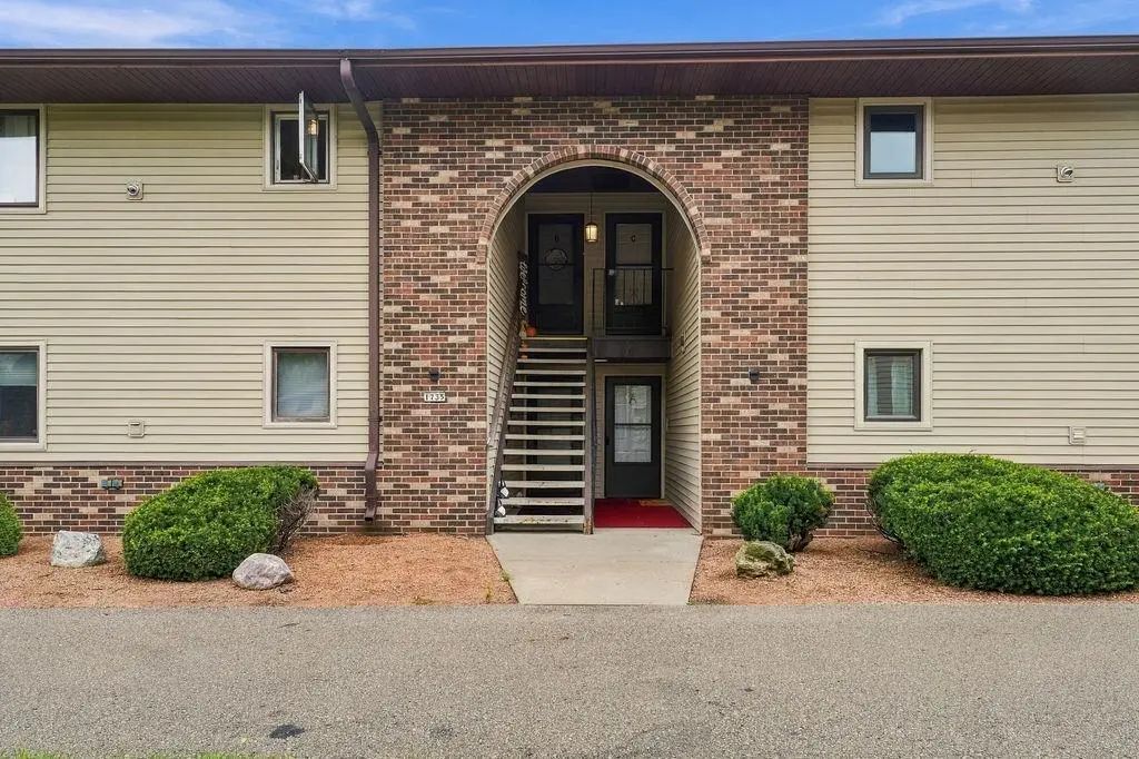 1735 Maricopa Drive A, OSHKOSH