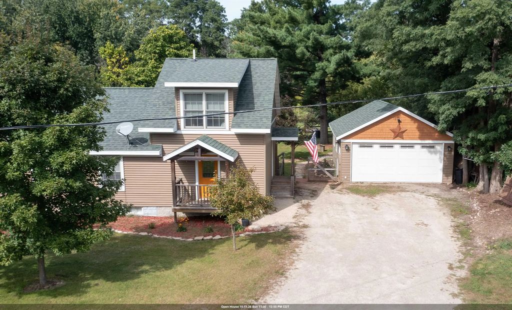 725 Shearer Street, WAUPACA